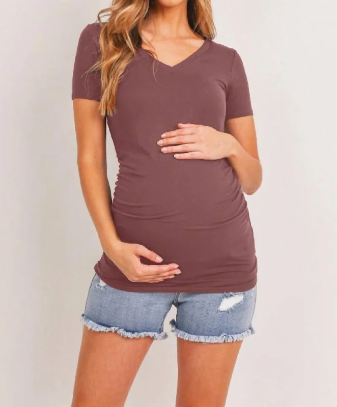 Short Sleeve V-Neck Maternity Tee With Ruched Side In Mauve