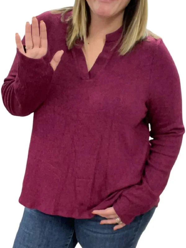 Long Sleeve Gabby With Thumbholes Top In Wine