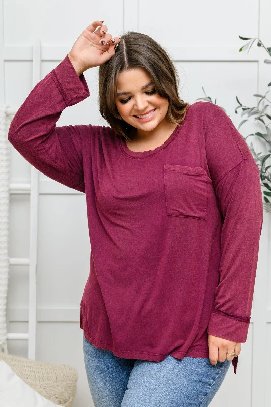 Hazel Blues® | Long Sleeve Knit Top With Pocket In Burgundy